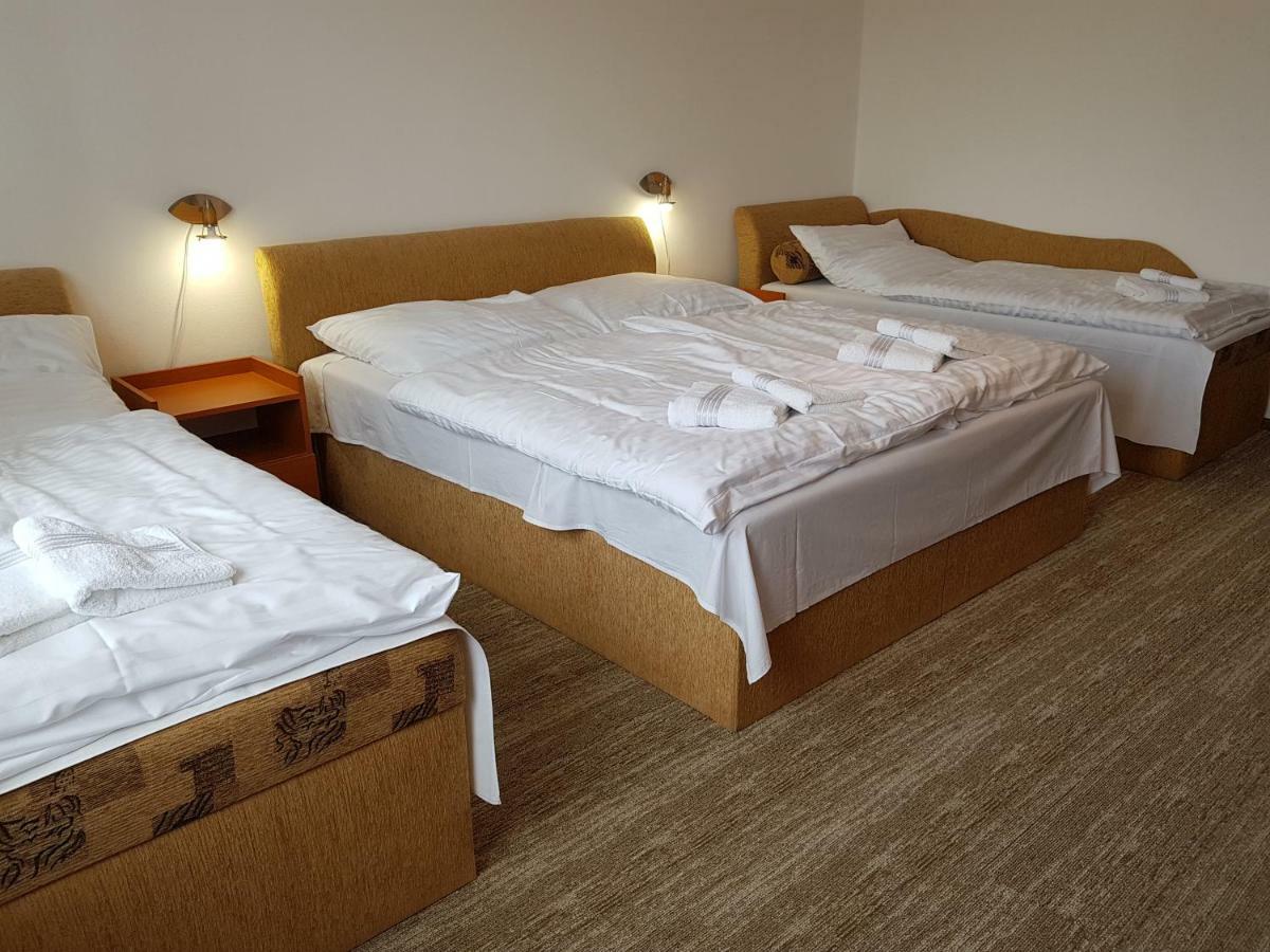 Guest House Boba Štrba الغرفة الصورة