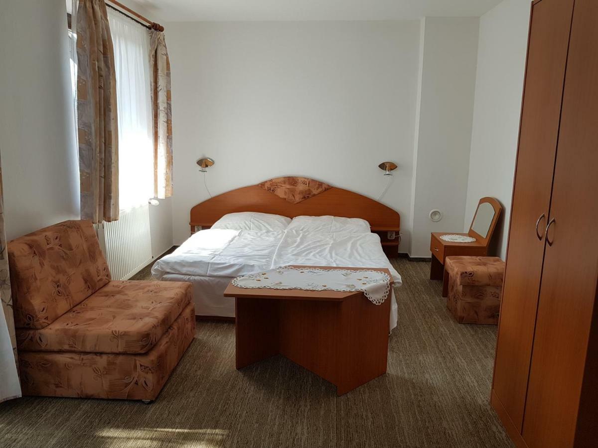 Guest House Boba Štrba المظهر الخارجي الصورة