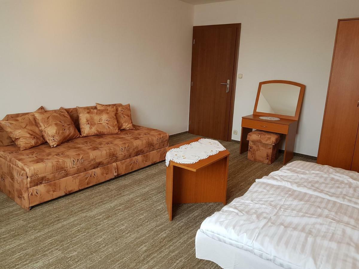 Guest House Boba Štrba المظهر الخارجي الصورة