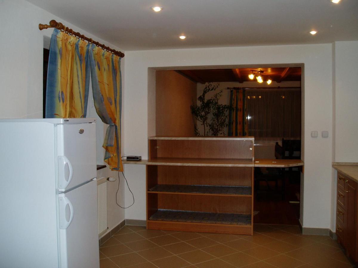 Guest House Boba Štrba المظهر الخارجي الصورة